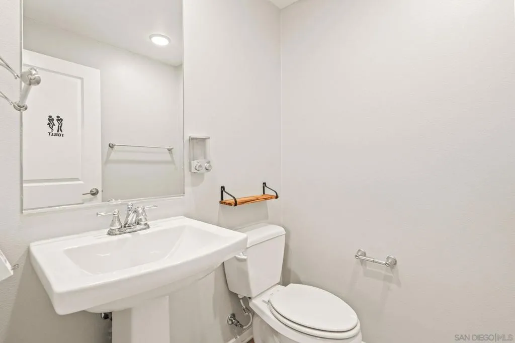 5361 Calle Rockfish 68, San Diego, California 92154 home-pic-18