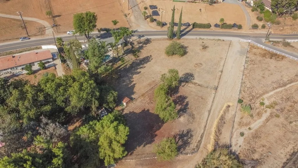15250 Golden Star, Riverside, California 92506 home-pic-47