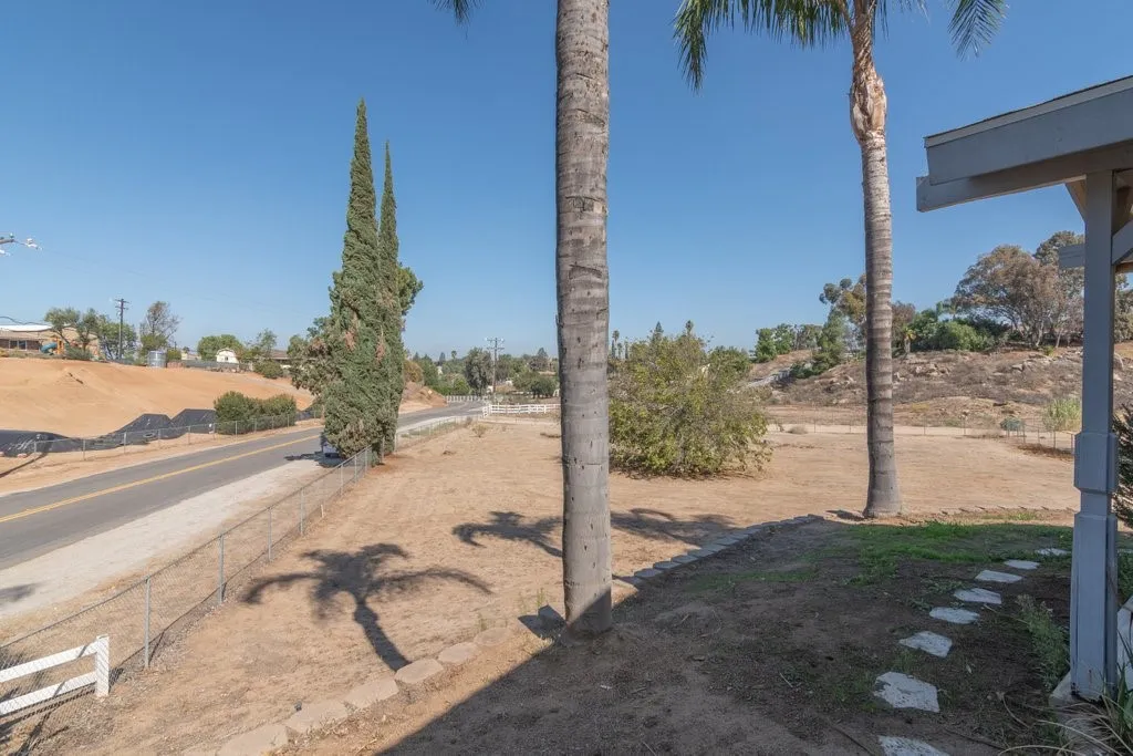 15250 Golden Star, Riverside, California 92506 home-pic-28