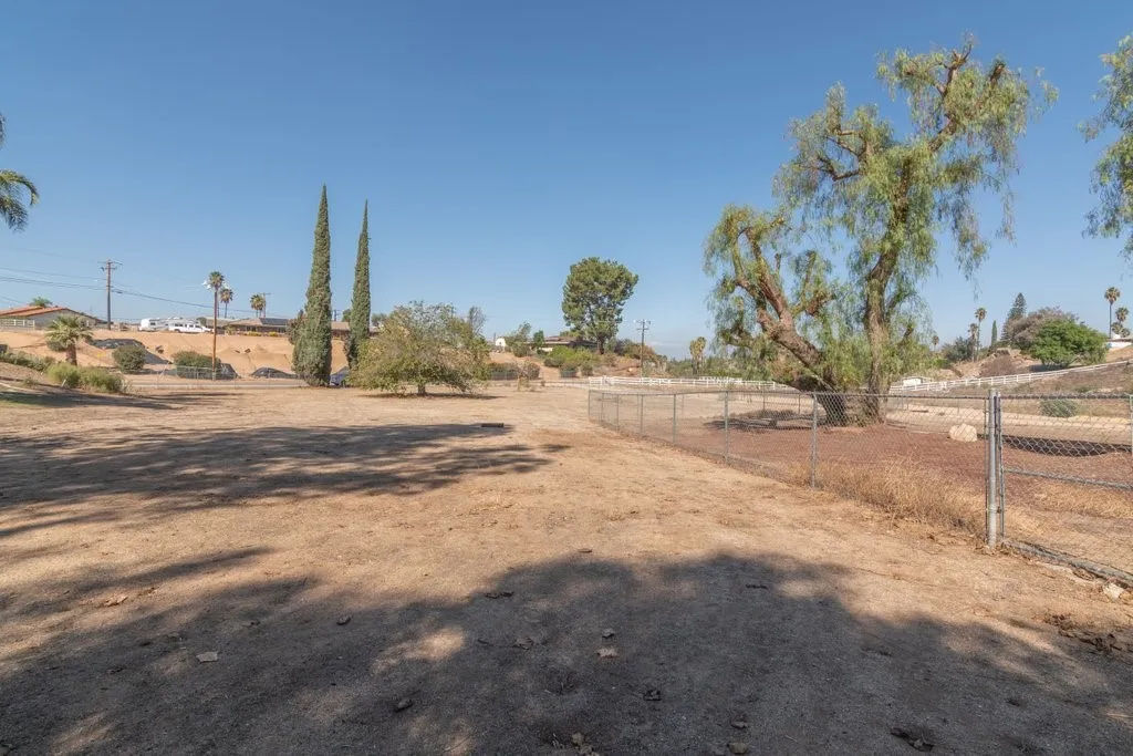 15250 Golden Star, Riverside, California 92506 home-pic-33