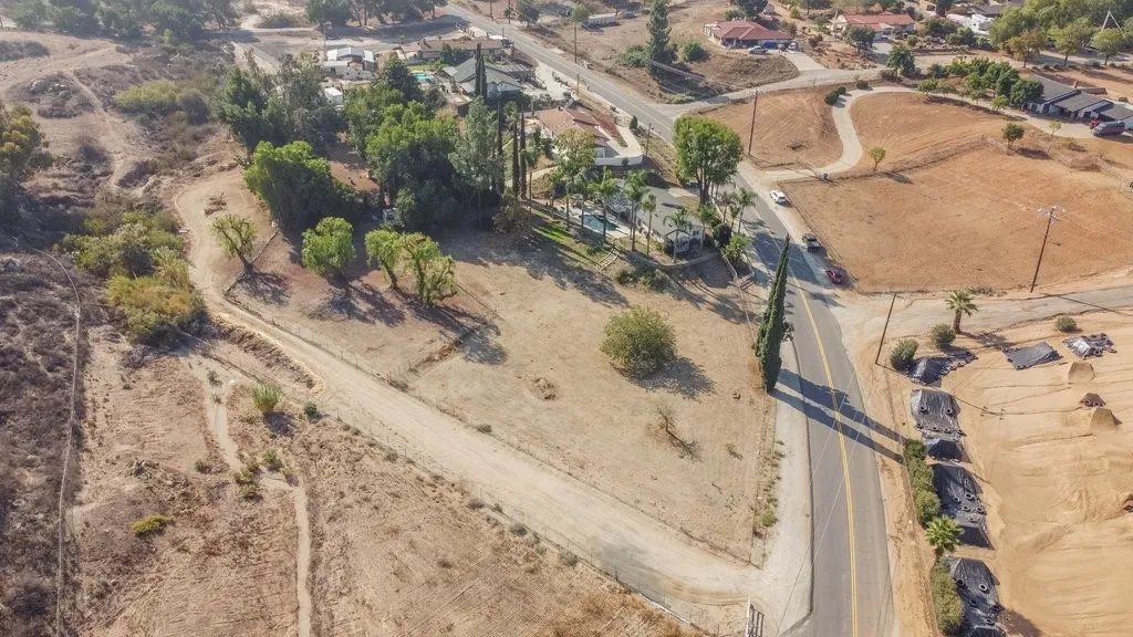 15250 Golden Star, Riverside, California 92506 home-pic-46