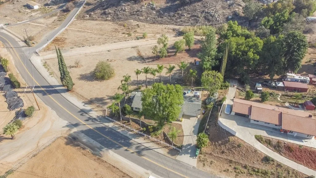 15250 Golden Star, Riverside, California 92506 home-pic-43