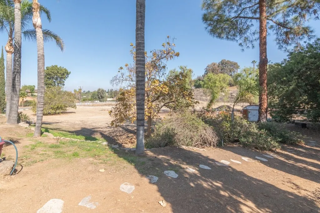 15250 Golden Star, Riverside, California 92506 home-pic-24