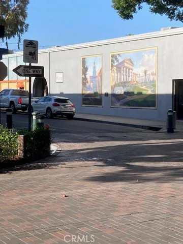 15 N 6th Street E, Redlands, California 92373