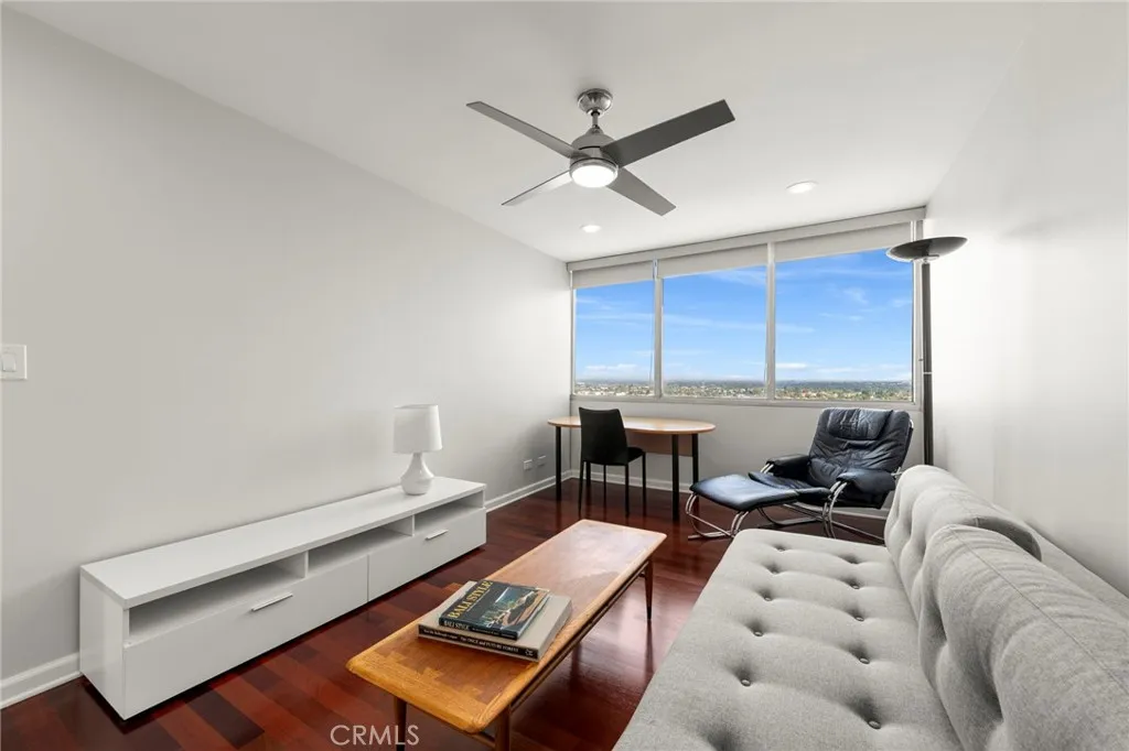 2999 E Ocean Boulevard 1730, Long Beach, California 90803 home-pic-22