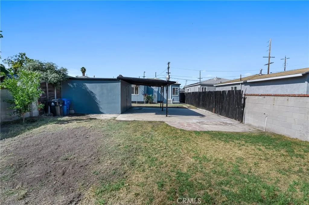 11204 Alvaro, Los Angeles, California 90059 home-pic-36