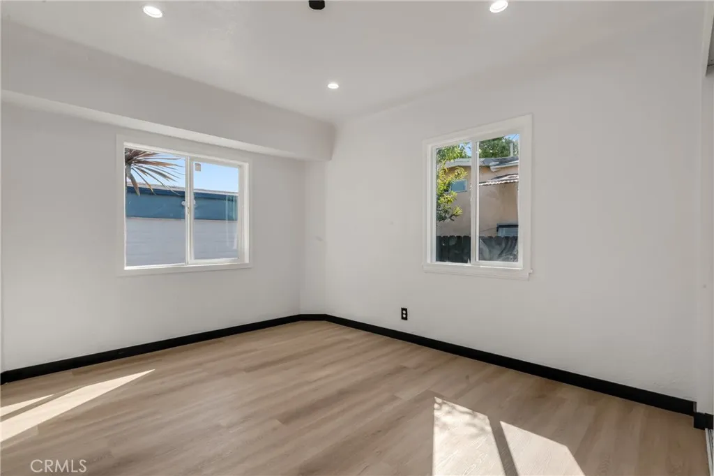 11204 Alvaro, Los Angeles, California 90059 home-pic-28
