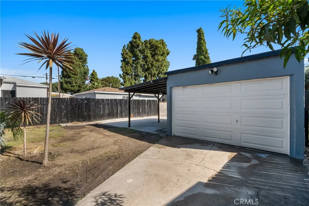 11204 Alvaro, Los Angeles, California 90059 home-pic-30