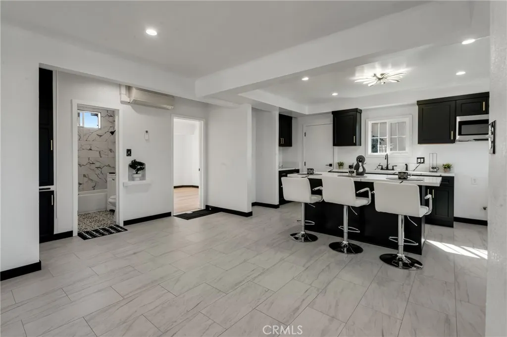 11204 Alvaro, Los Angeles, California 90059 home-pic-18