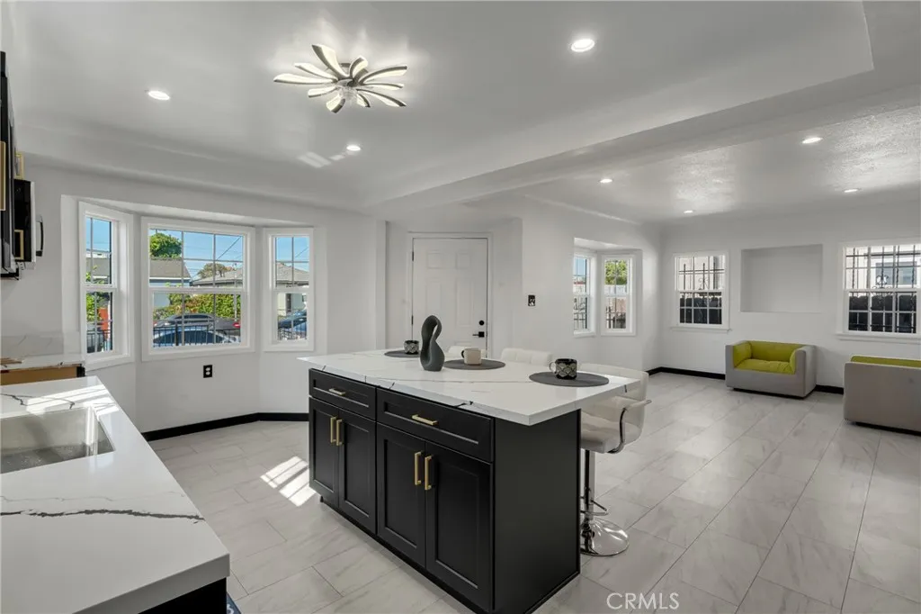 11204 Alvaro, Los Angeles, California 90059 home-pic-12