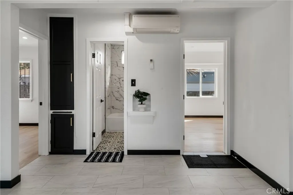 11204 Alvaro, Los Angeles, California 90059 home-pic-19