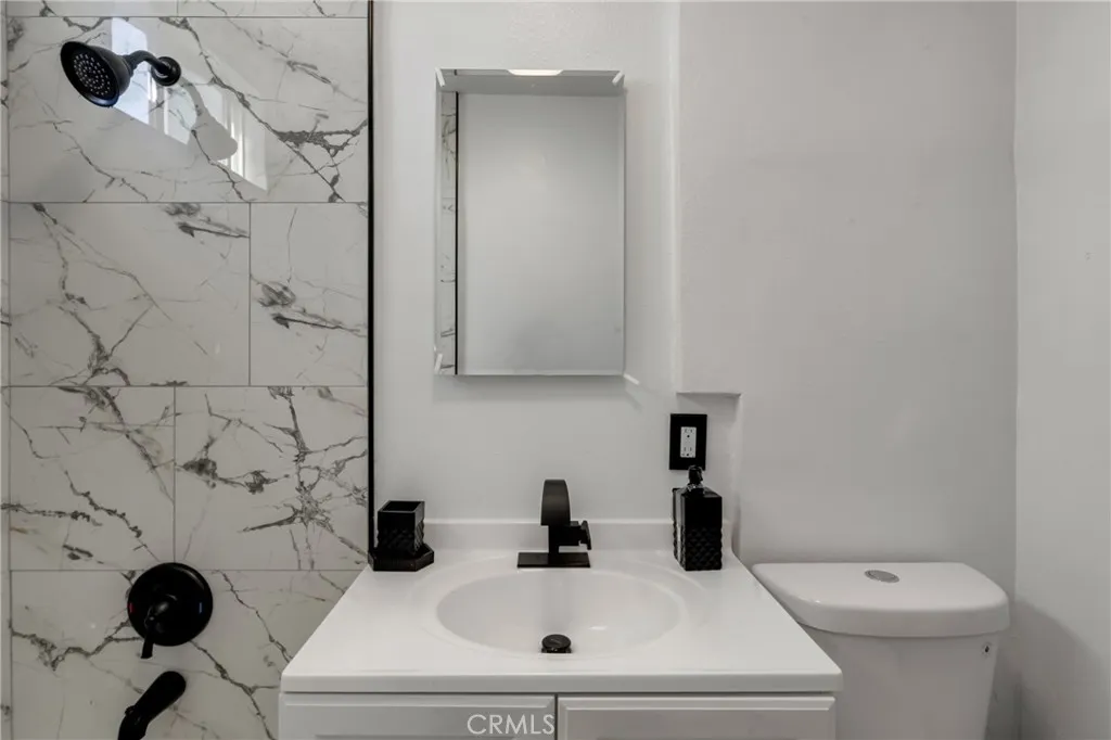 11204 Alvaro, Los Angeles, California 90059 home-pic-26