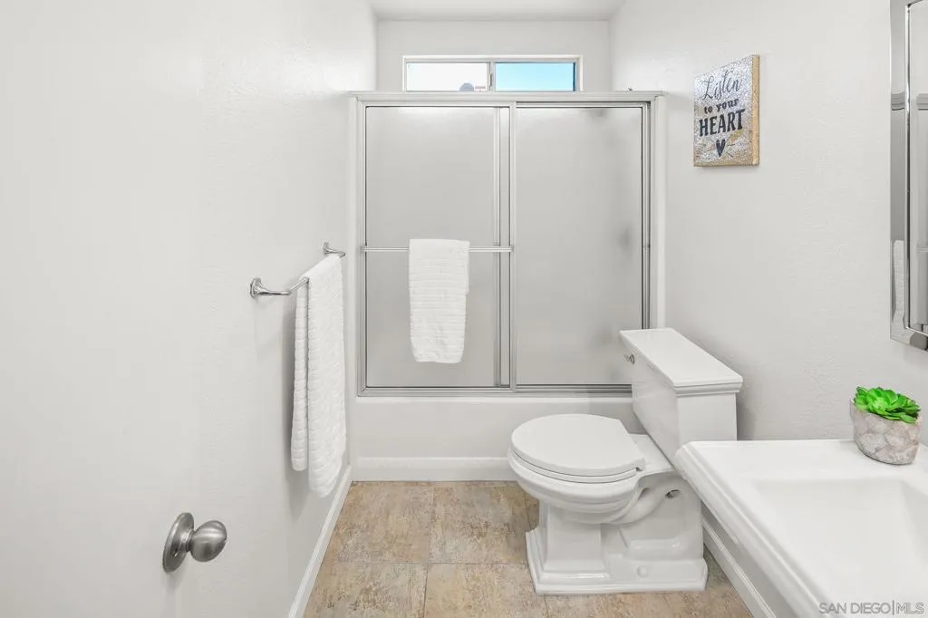 2324 Montclair St, San Diego, California 92104 home-pic-48