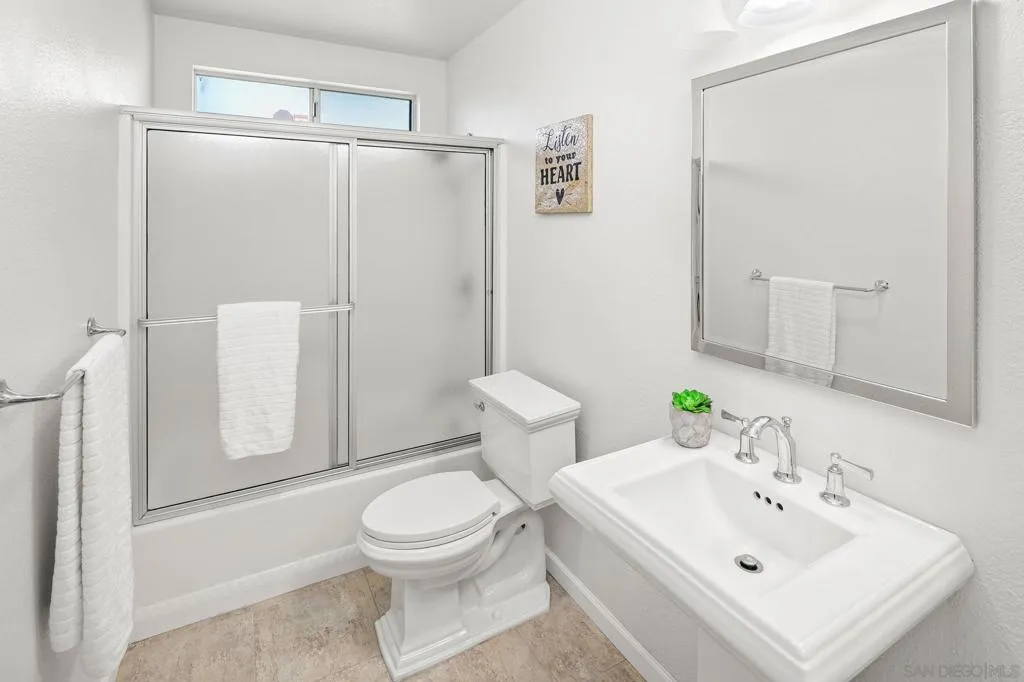 2324 Montclair St, San Diego, California 92104 home-pic-49