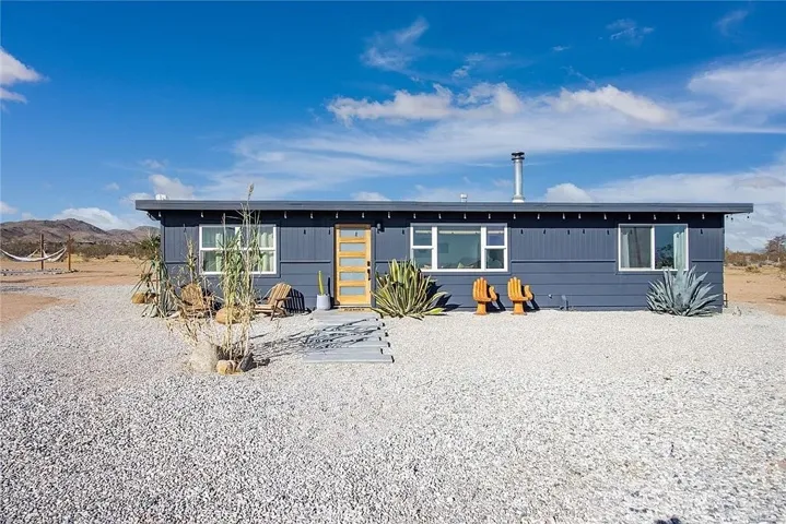 1856 Cambria, Landers, California 92285