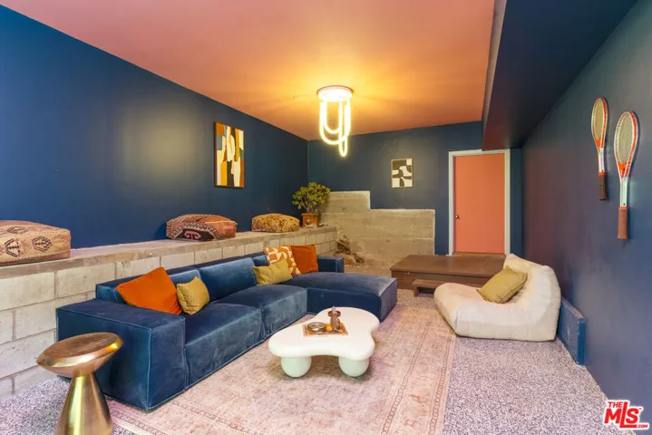 1337 E Palmer Avenue, Glendale, California 91205