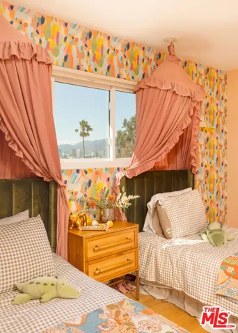 1337 E Palmer Avenue, Glendale, California 91205