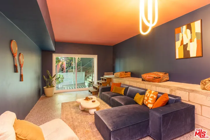 1337 E Palmer Avenue, Glendale, California 91205