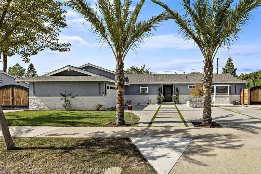 2152 N Cleveland Street, Orange, California 92865 home-pic-0