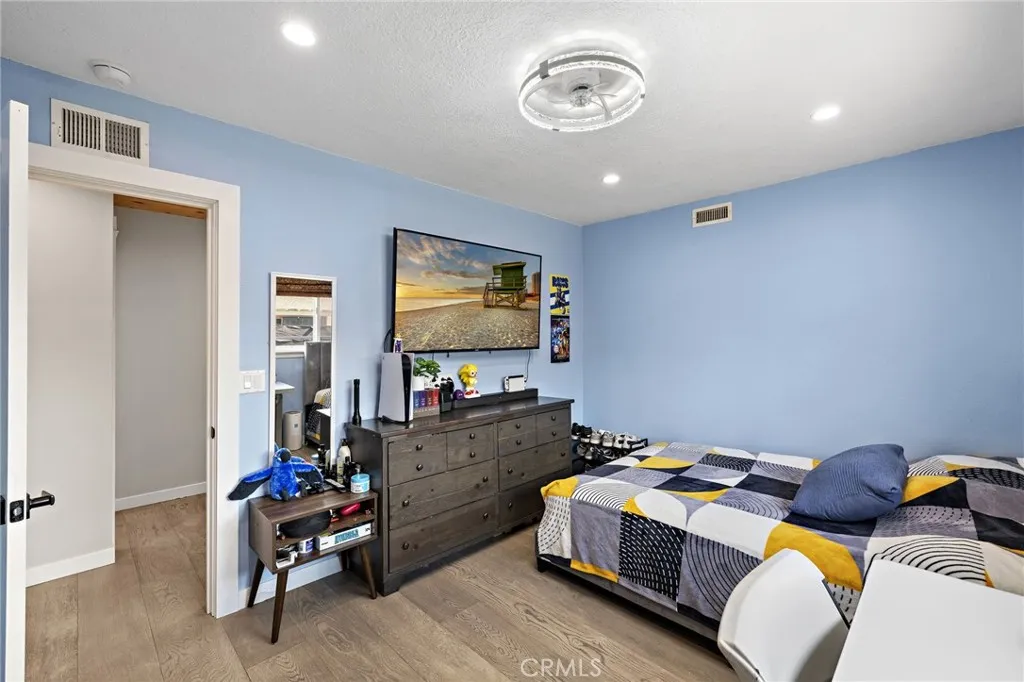 2152 N Cleveland Street, Orange, California 92865 home-pic-40