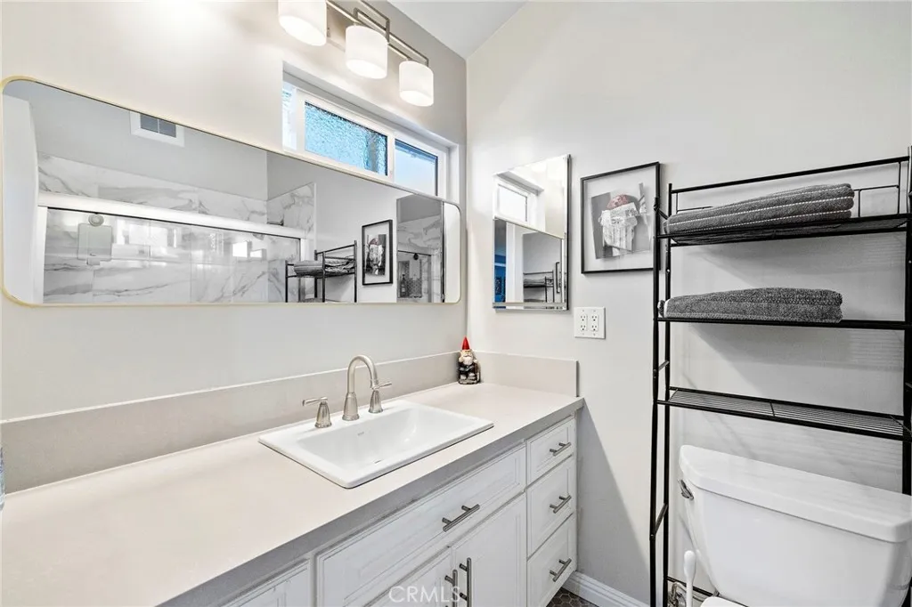 2152 N Cleveland Street, Orange, California 92865 home-pic-35