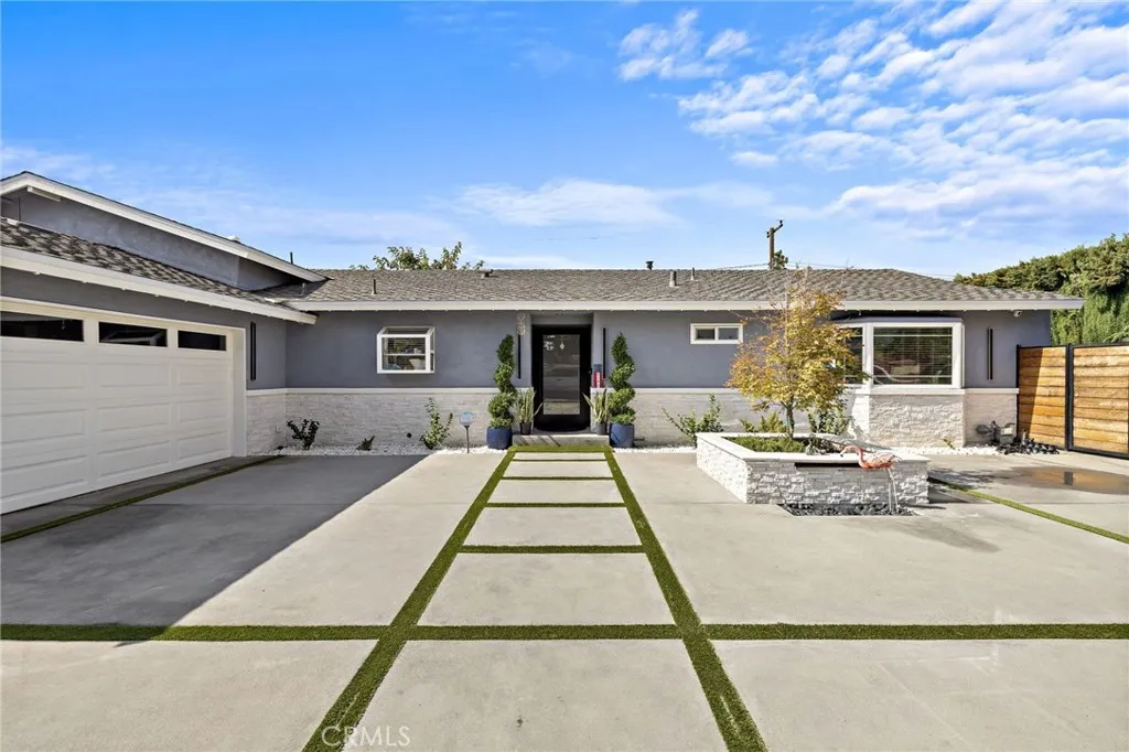 2152 N Cleveland Street, Orange, California 92865 home-pic-2
