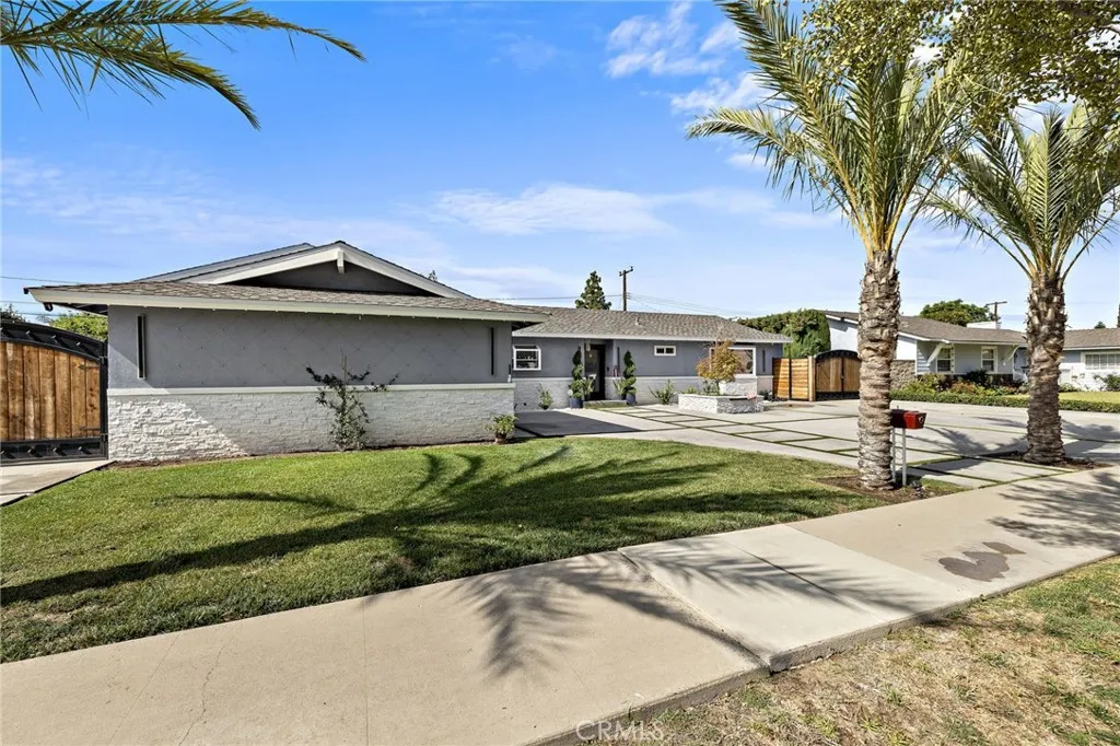 2152 N Cleveland Street, Orange, California 92865 home-pic-41