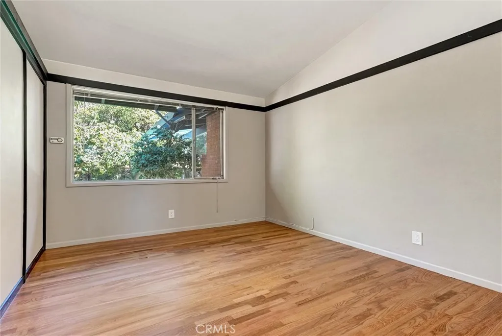 7048 Vanscoy, North Hollywood, California 91605 home-pic-26