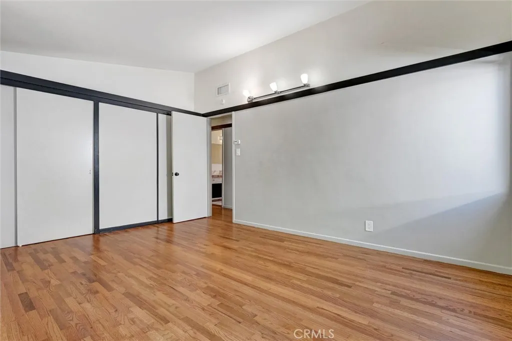 7048 Vanscoy, North Hollywood, California 91605 home-pic-21
