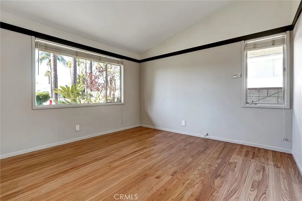 7048 Vanscoy, North Hollywood, California 91605 home-pic-24