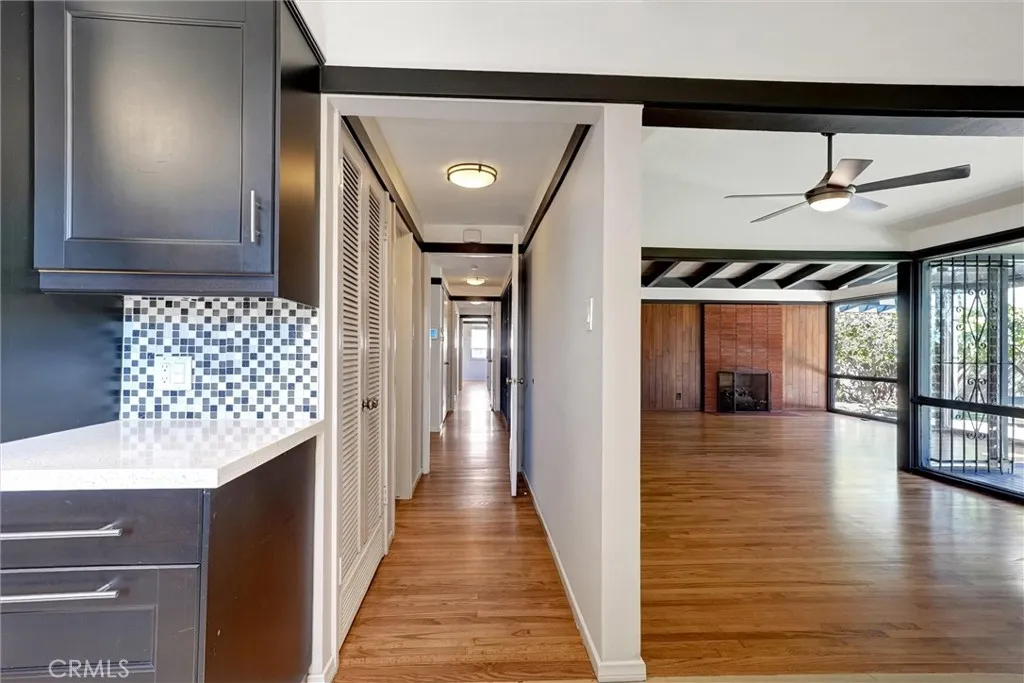 7048 Vanscoy, North Hollywood, California 91605 home-pic-15
