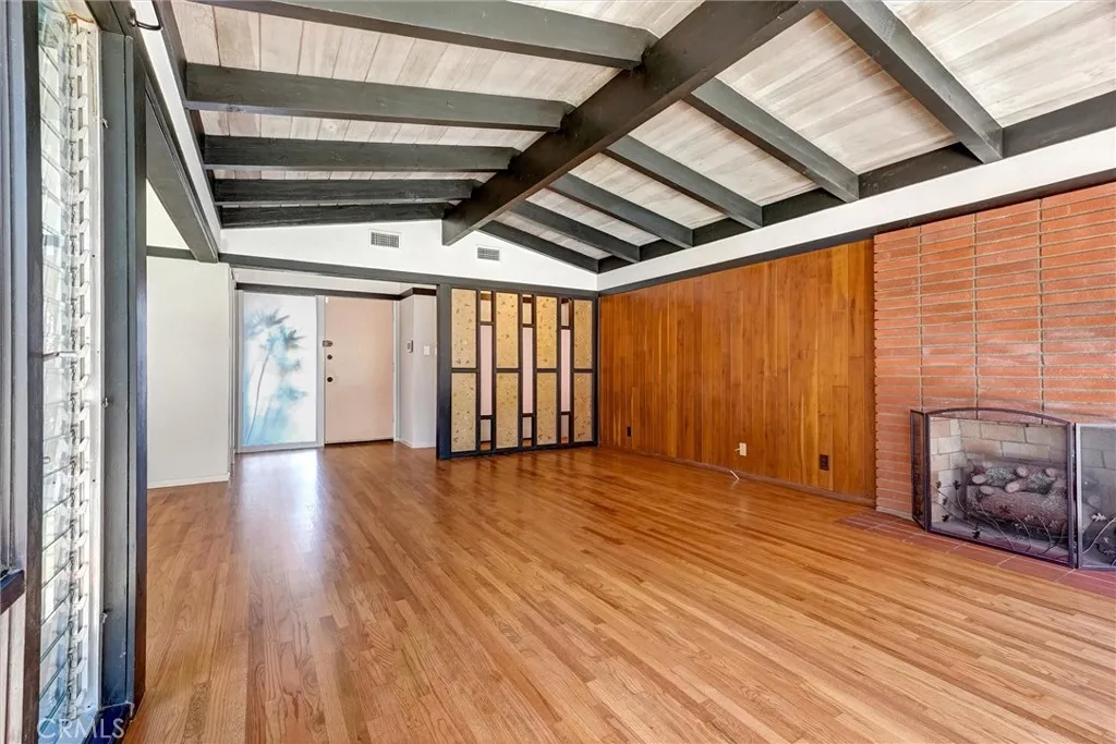 7048 Vanscoy, North Hollywood, California 91605 home-pic-10