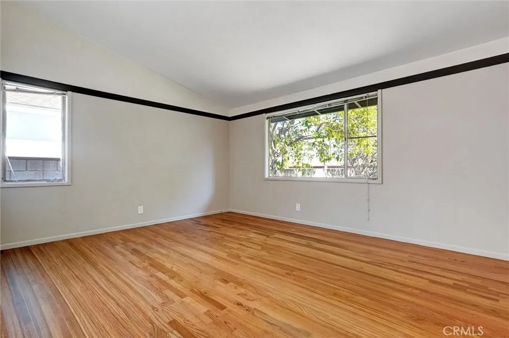 7048 Vanscoy, North Hollywood, California 91605 home-pic-19