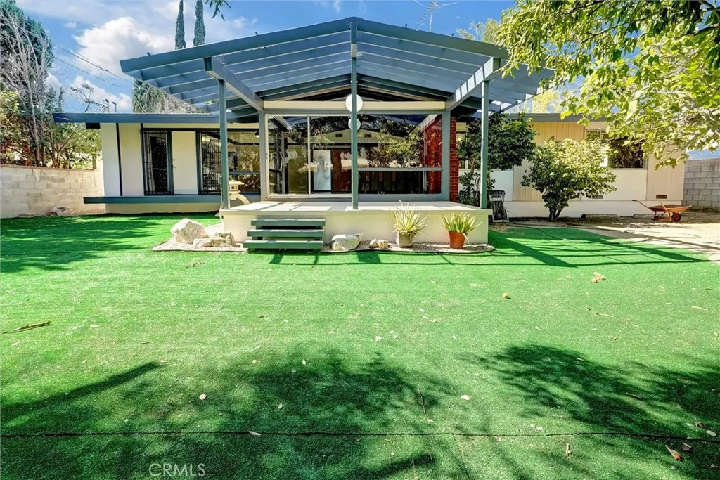 7048 Vanscoy, North Hollywood, California 91605 home-pic-32