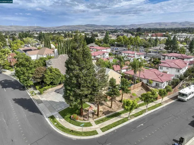 713 Tennyson Dr, Livermore, California 94551