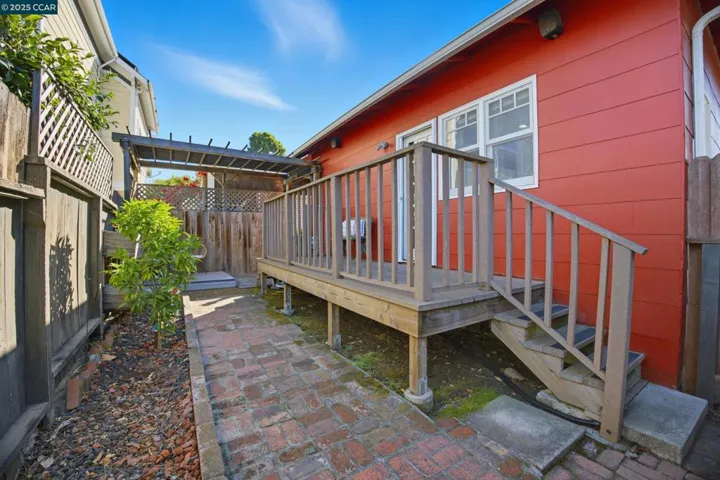 901 San Antonio Ave, Alameda, California 94501