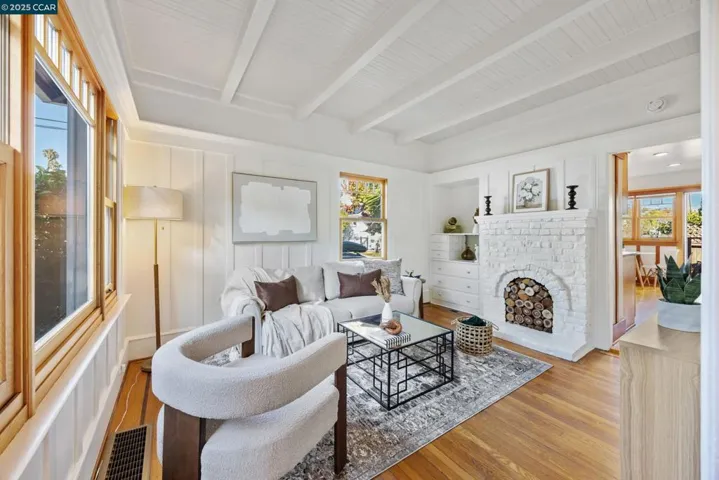 901 San Antonio Ave, Alameda, California 94501