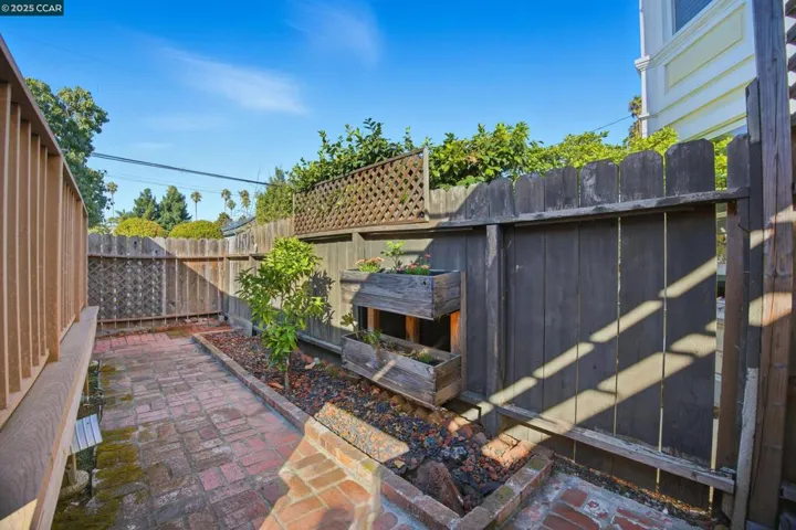 901 San Antonio Ave, Alameda, California 94501