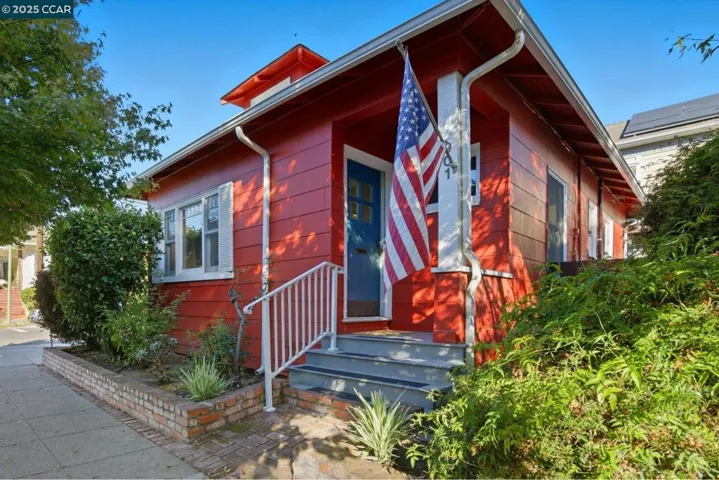 901 San Antonio Ave, Alameda, California 94501