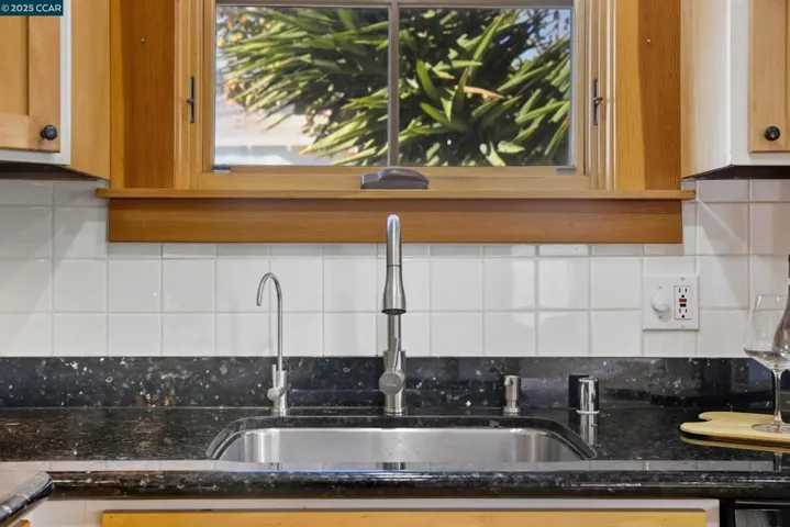 901 San Antonio Ave, Alameda, California 94501