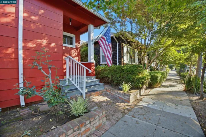 901 San Antonio Ave, Alameda, California 94501
