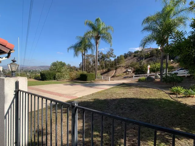 449 Avenida Abajo, El Cajon, California 92020