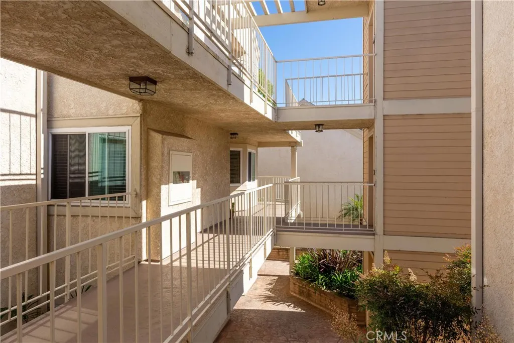 3845 Farquhar, Los Alamitos, California 90720 home-pic-36