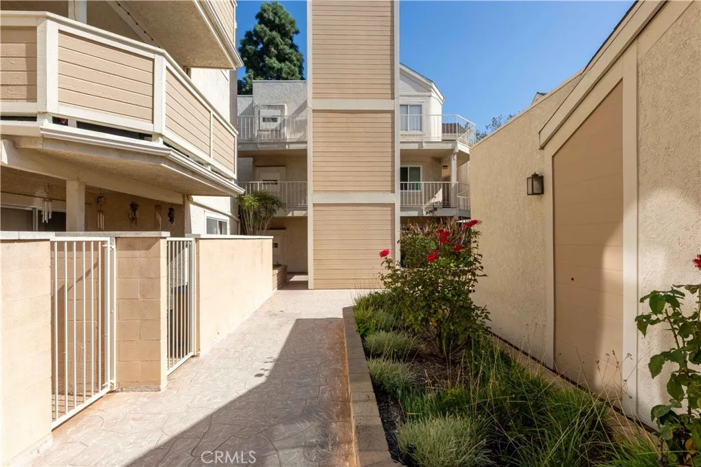 3845 Farquhar, Los Alamitos, California 90720 home-pic-34