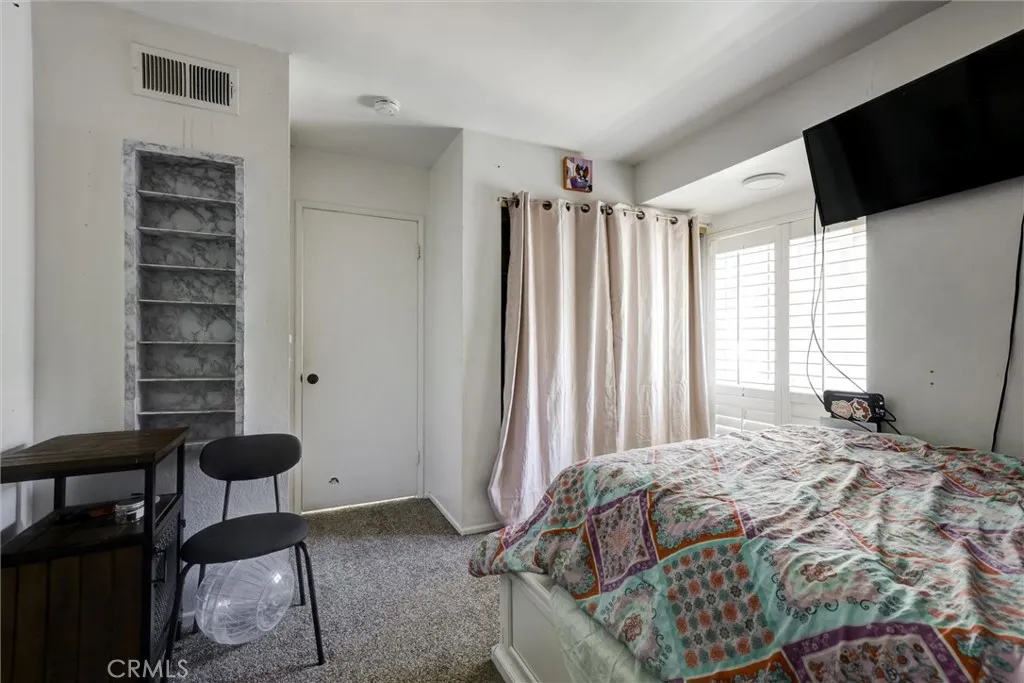 4687 Knickerbocker, Riverside, California 92501 home-pic-19