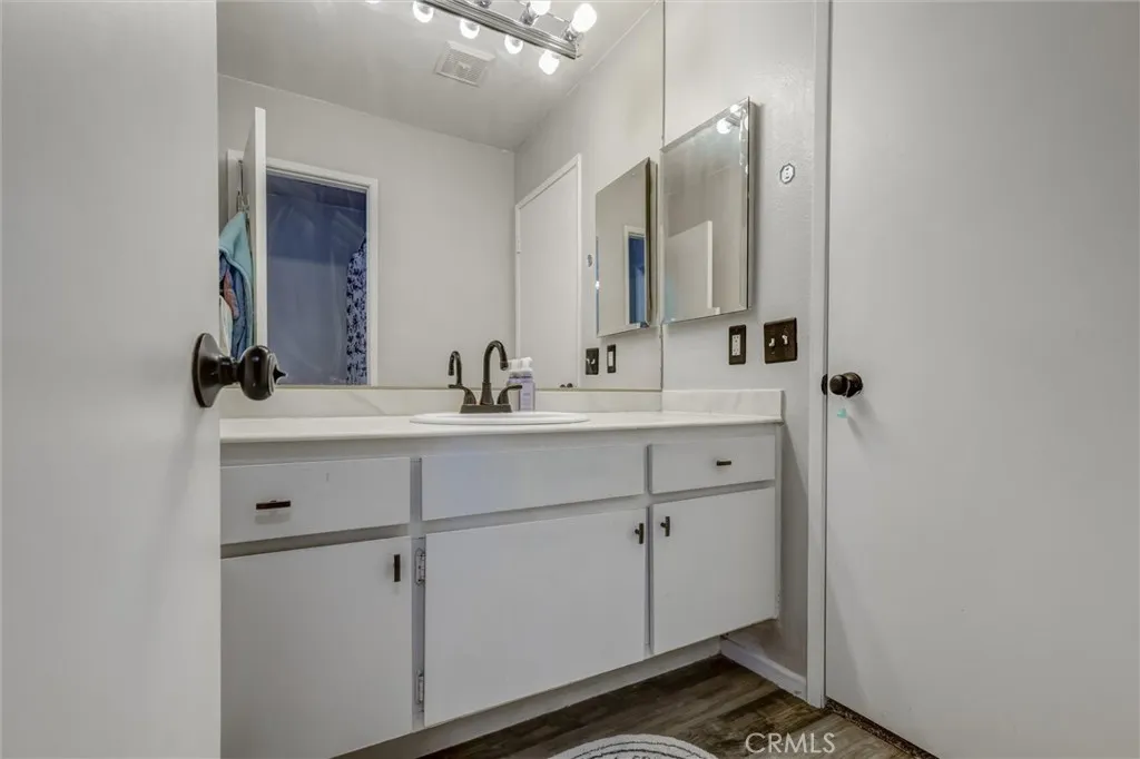 4687 Knickerbocker, Riverside, California 92501 home-pic-16