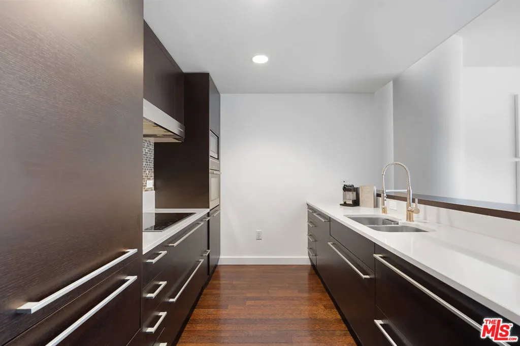 6250 Hollywood Boulevard 7k, Los Angeles, California 90028 home-pic-13