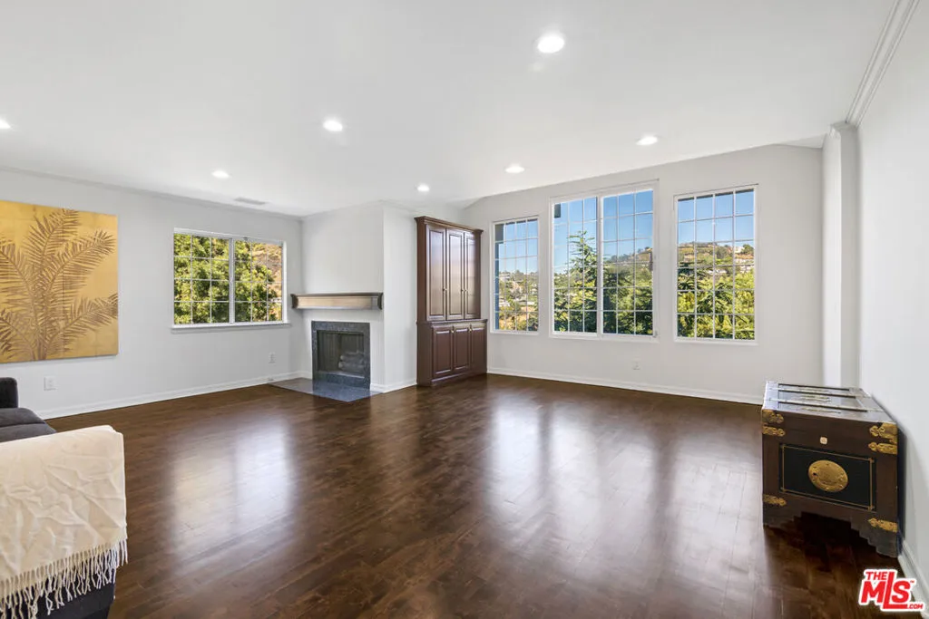 2461 Jupiter Drive, Los Angeles, California 90046 home-pic-12