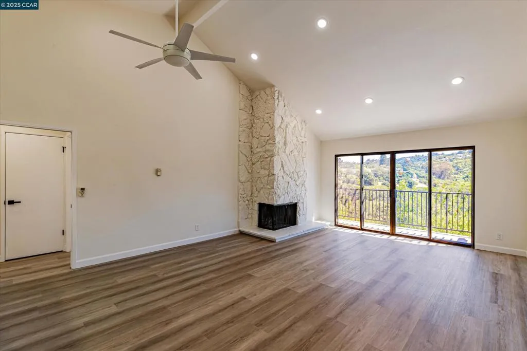 25676 University Ct 323, Hayward, California 94542 home-pic-10