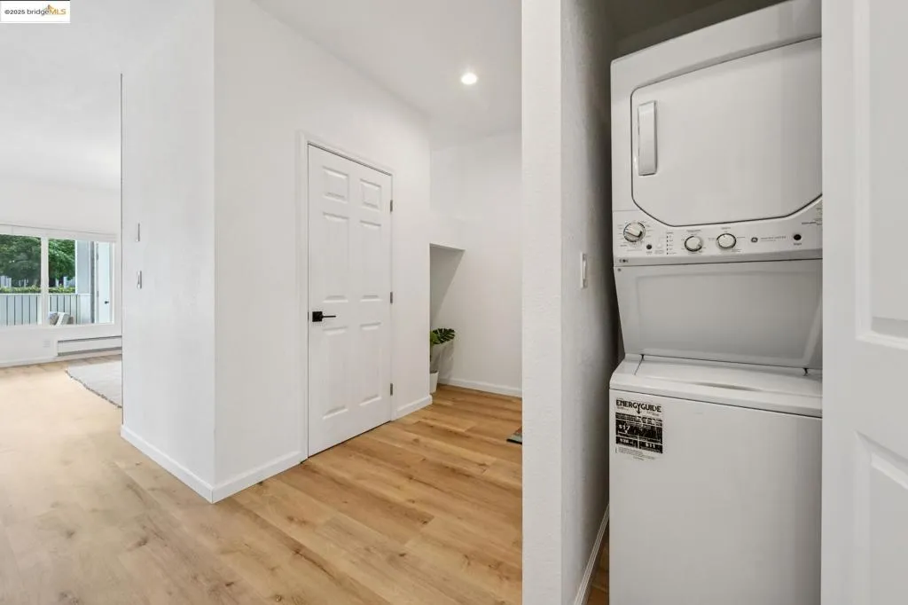 93 Bayside Ct, Richmond, California 94804 home-pic-17